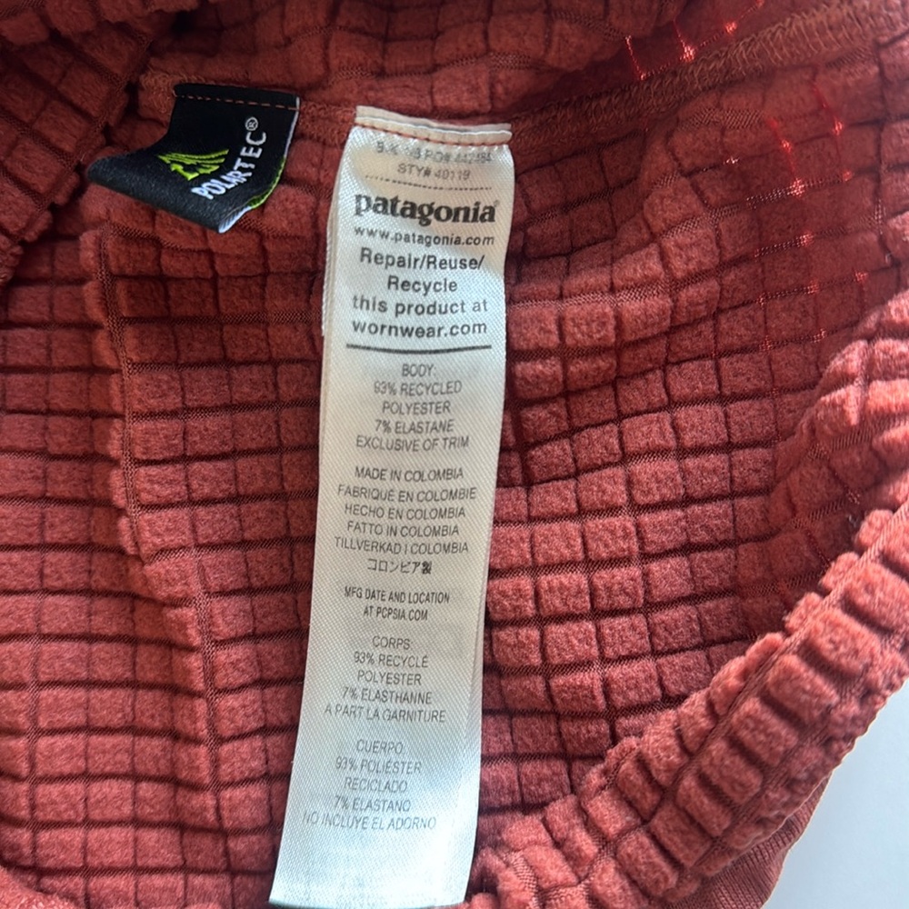 Patagonia Women's R1 Pullover Burl Red Medium - Picture 5 of 9